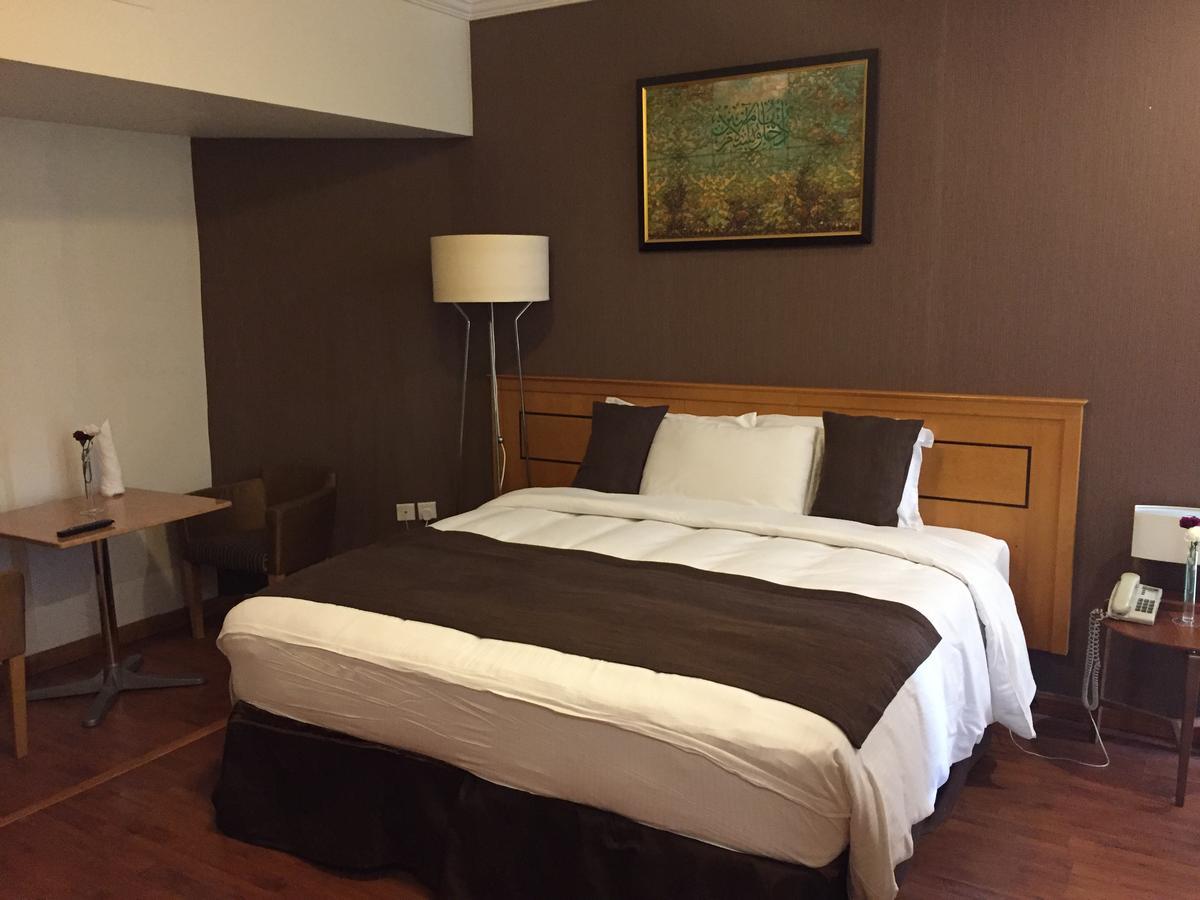 Al Thuria Grand Hotel Мека Екстериор снимка
