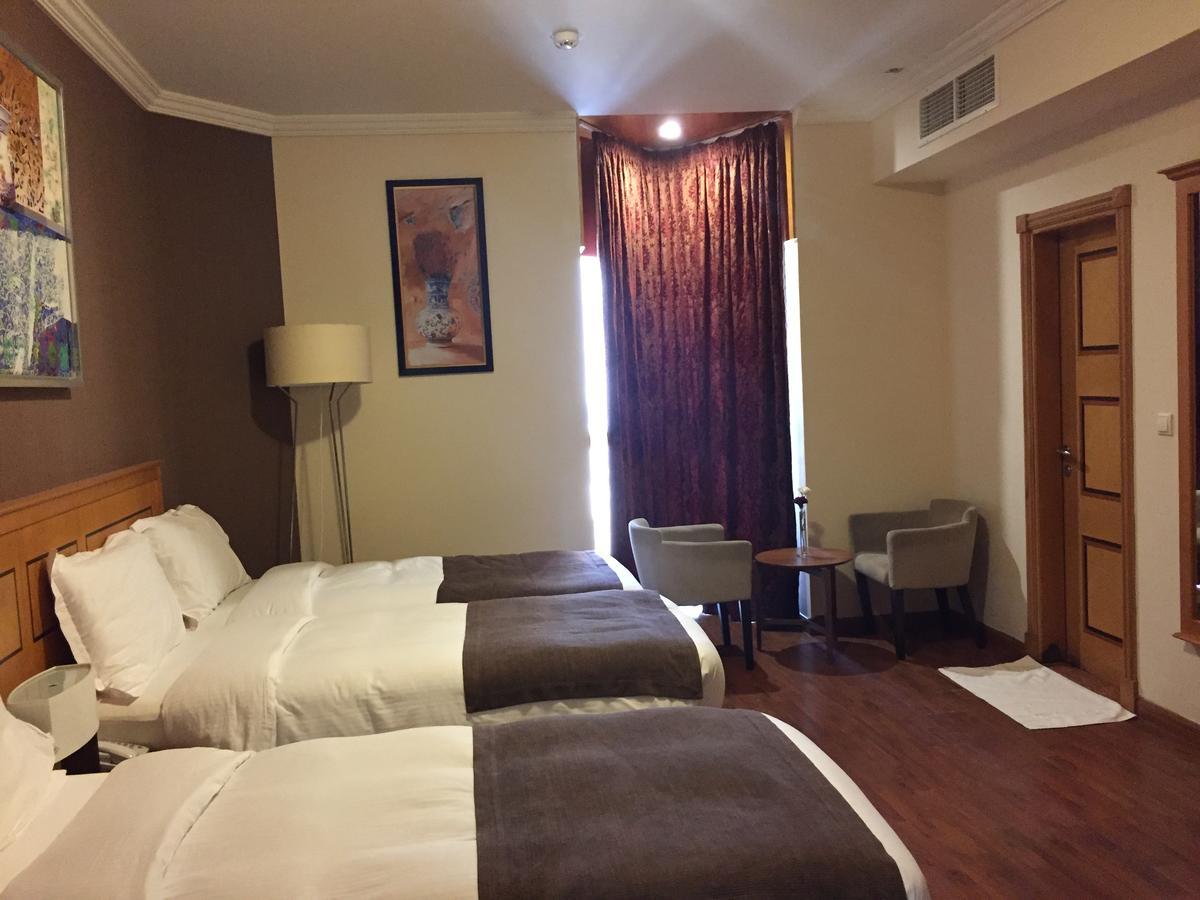 Al Thuria Grand Hotel Мека Екстериор снимка